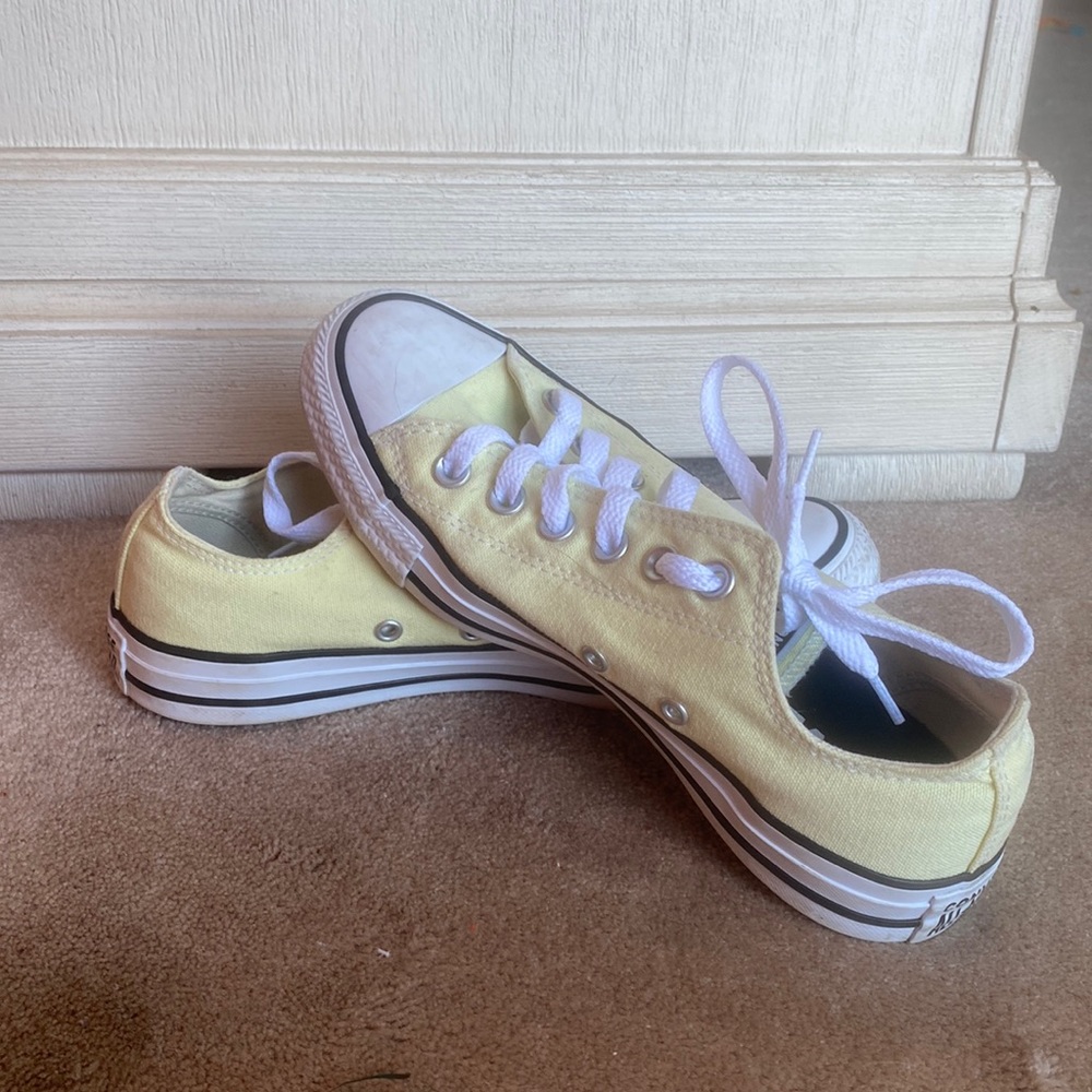 Pastel Yellow Women's Converse